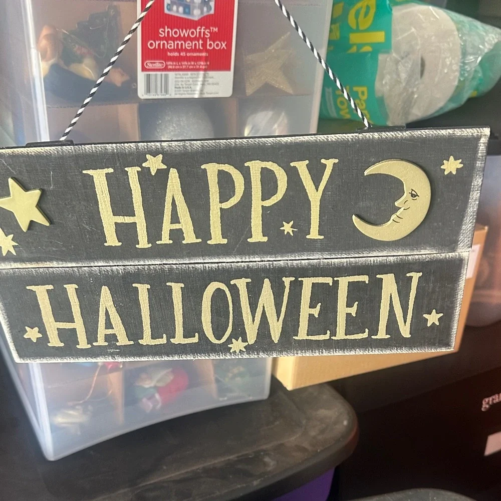 Target Black and Gold Halloween Sign